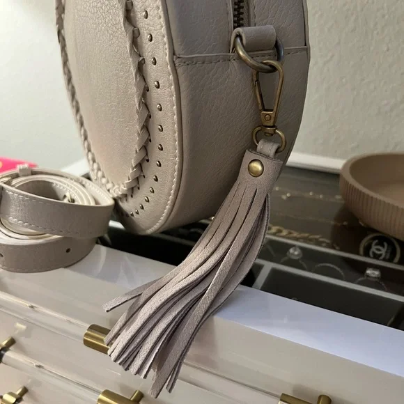 New boutique round handbag - Picture 2 of 4
